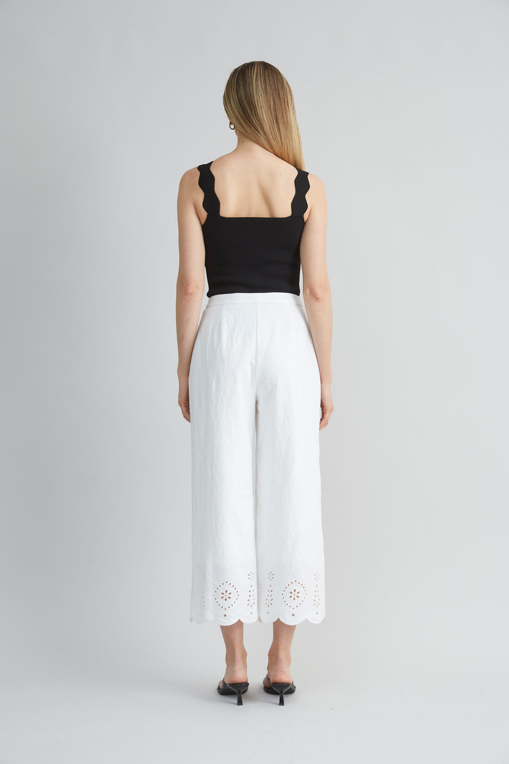 Women Linen Scallop Hem Pant  | Elie Tahari
