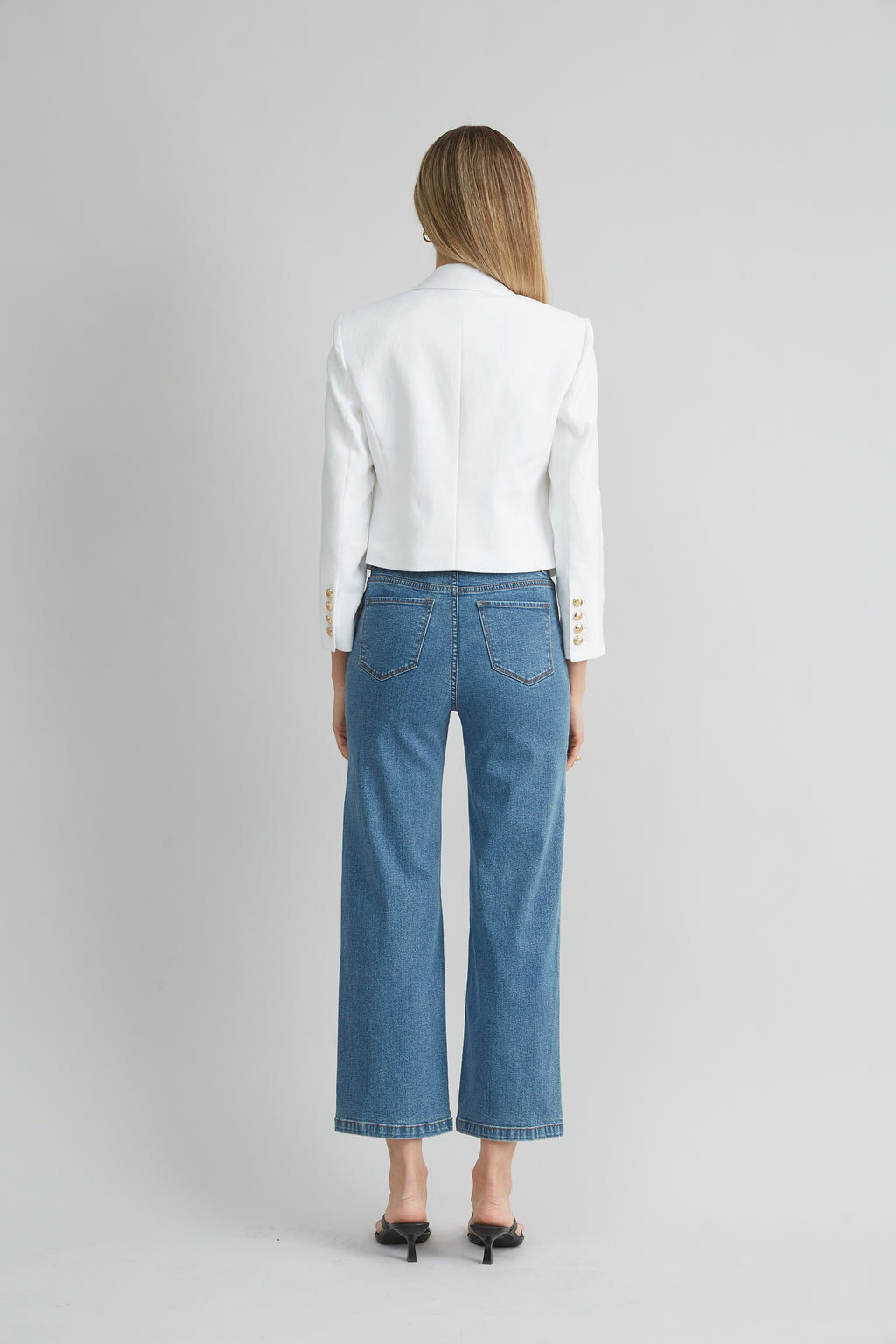 Women Cropped Linen Jacket  | Elie Tahari