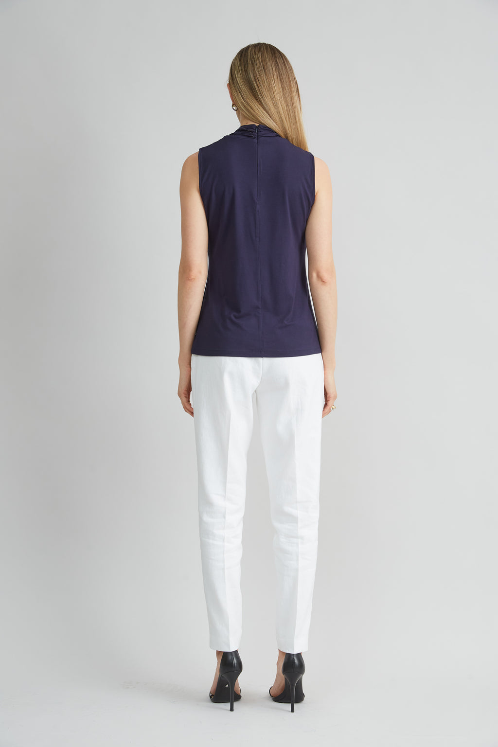 Women Sleeveless Twist Neck Knit  | Elie Tahari