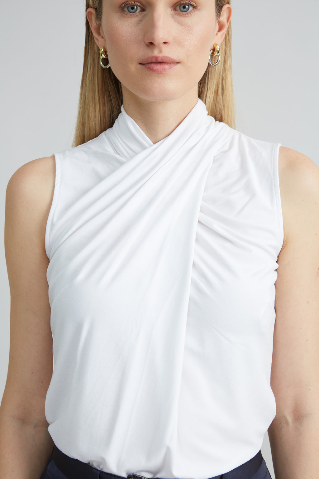 Women Sleeveless Twist Neck Knit  | Elie Tahari