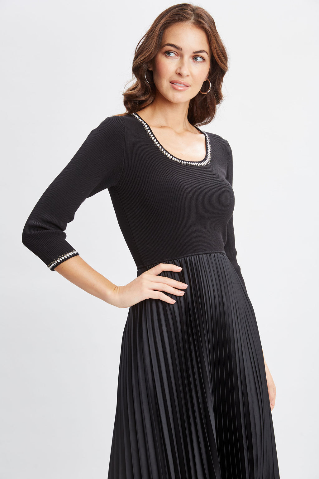 Women Contrast Trim Pleated Dress Noir | Elie Tahari